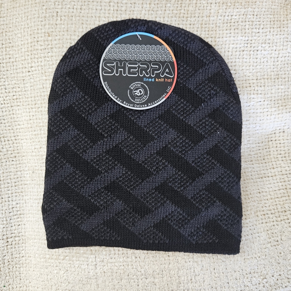 Men's BLACK & GRAY faux fur lined beanie.